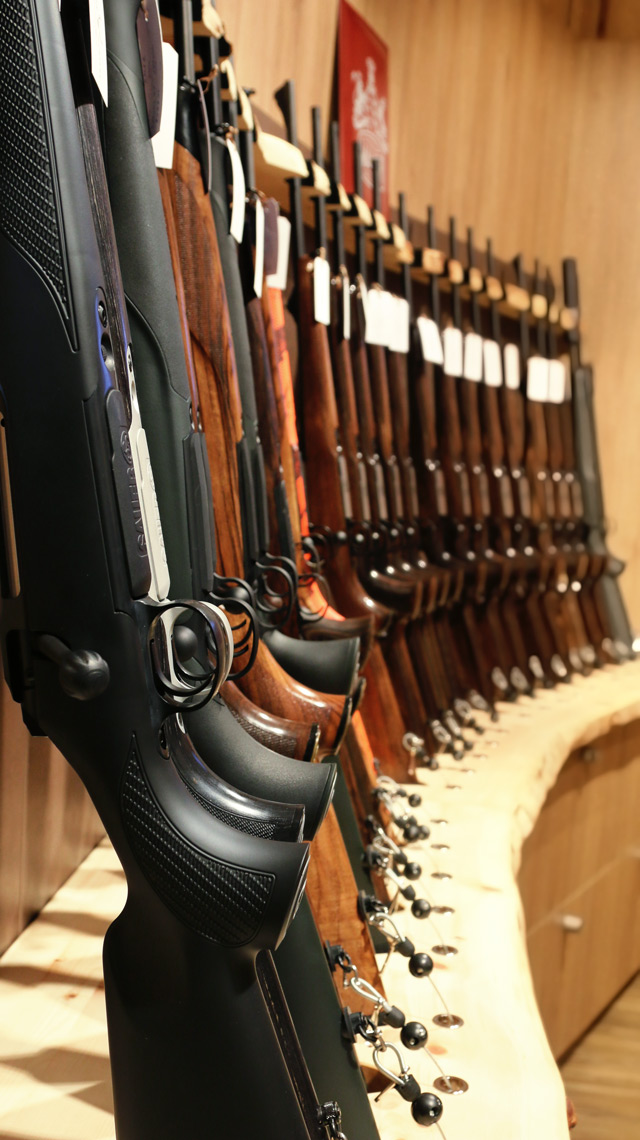 Sortiment an sofort verfügbarer Lagerwaffen